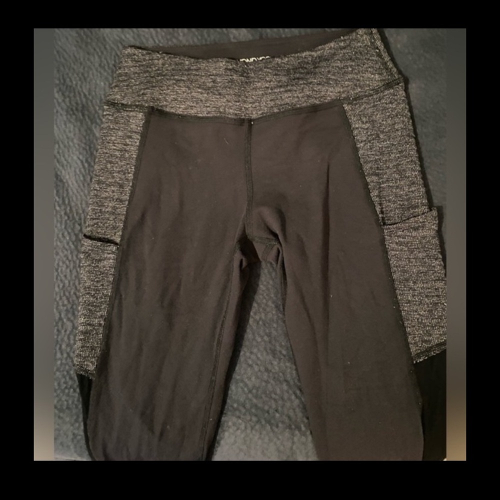 Beyond Yoga Leggings𓃰♫♪ - Picture 15 of 17